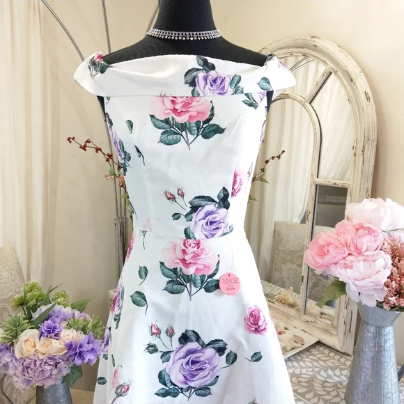 🍒NWT🍒 CHI CHI LONDON WHITE FLORAL HIGH LOW DRESS